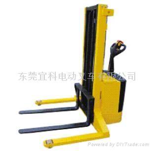 牵引式堆高叉车 VH-EWS-100/30