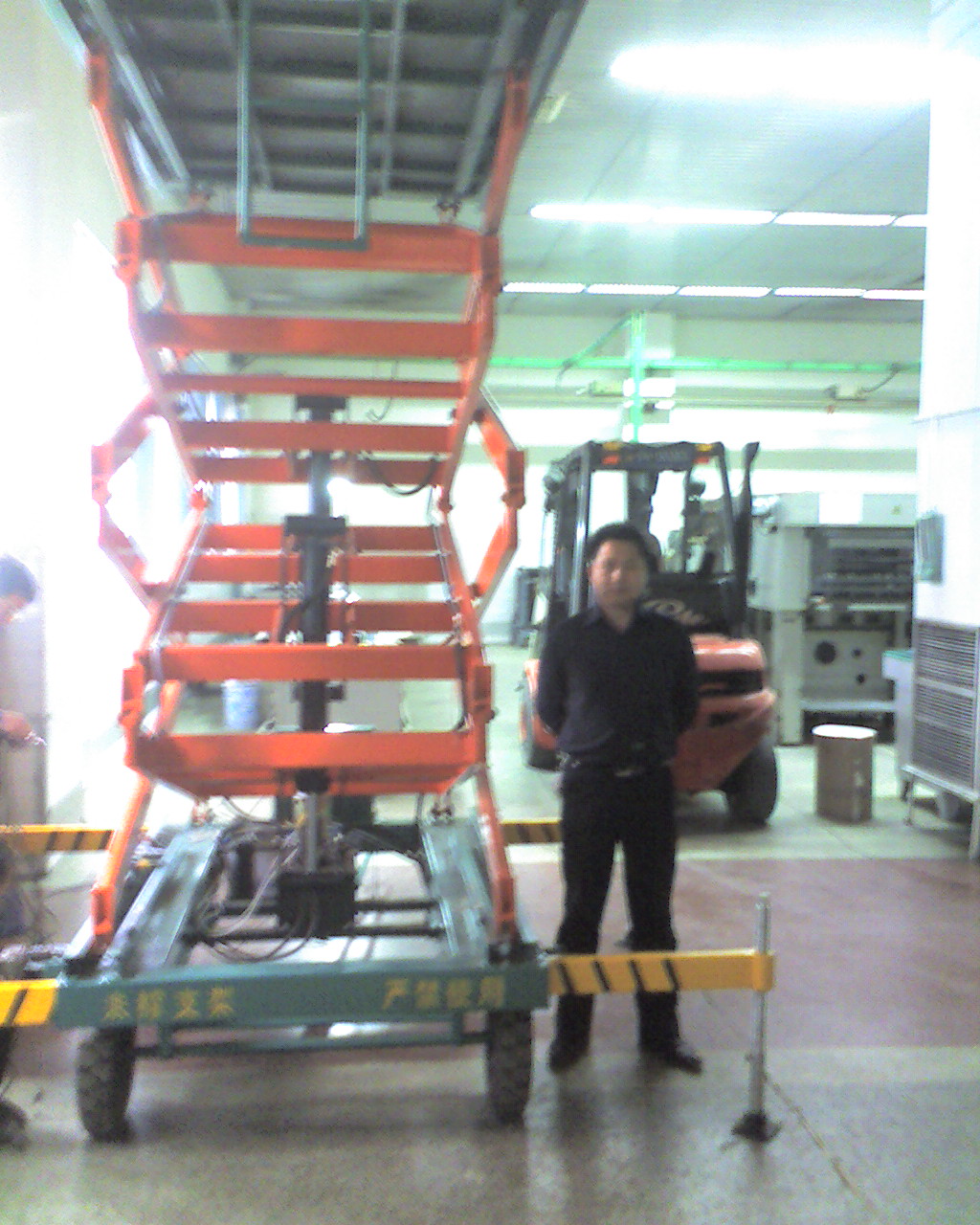 剪叉式升降平台 SJY