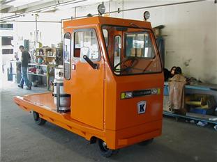 美国Taylor-Dunn B4-2500 CAB牵引车 B4-2500 CAB