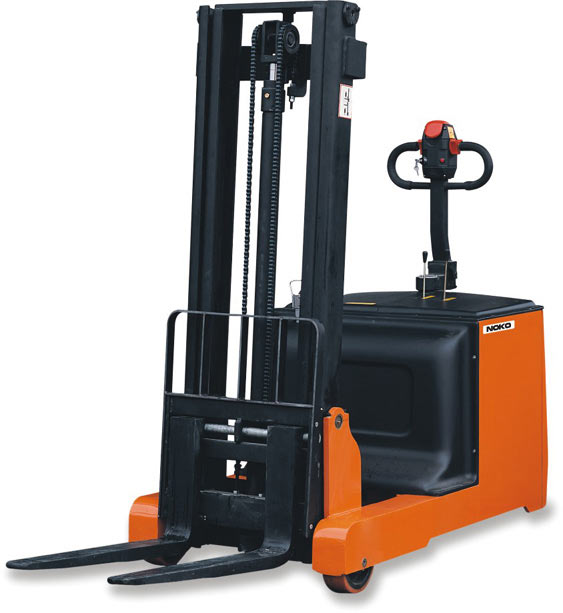 全电动平衡重式堆高机 CDD0.75B-25