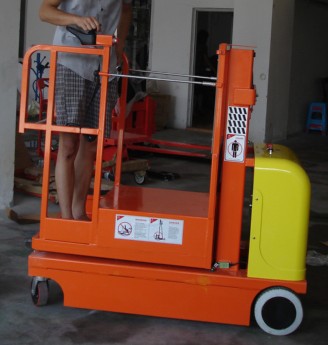 佛山鑫力全电动高空取料机专业出口设备|高空作业平台耐用不用怀疑 QLJ