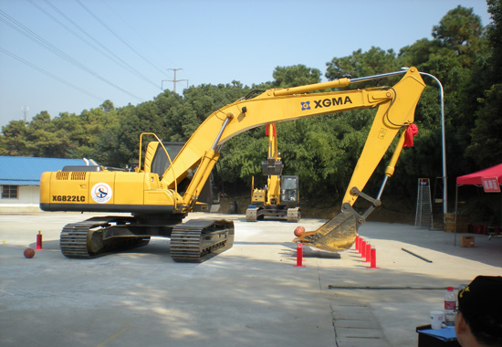 厦工挖掘机 XG822LC