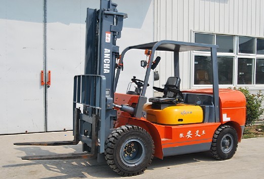 供应4吨叉车 CPC40