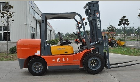 5吨叉车 CPC50_中国叉车网(www.chinaforklift.com)