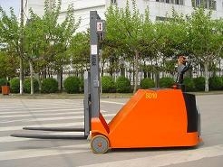 电动堆高车，无前叉腿配重式 SD10_中国叉车网(www.chinaforklift.com)