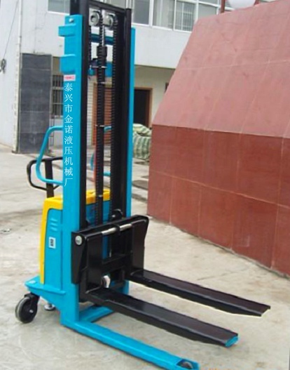 堆高机|全电动堆高叉车 CPD15