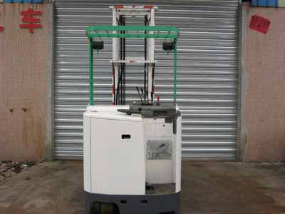 东莞升辉:前移式电动叉车SH187