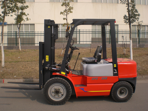 镇江福马内燃平衡重叉车