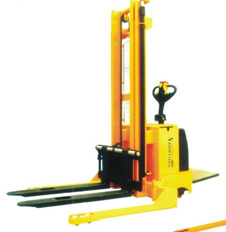 全电动堆高车 CTD