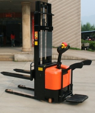 单油缸站立式全电动堆垛车 XLQD-B