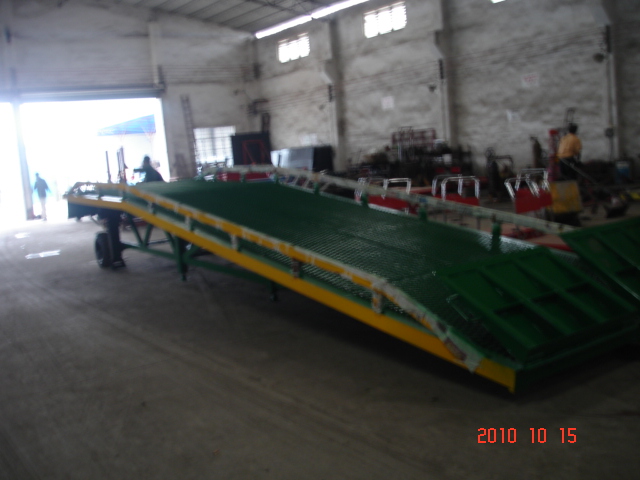 机械式移动登车作业桥 XLPD-L