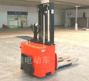 沃森防爆型电动堆垛车1-2T靠谱