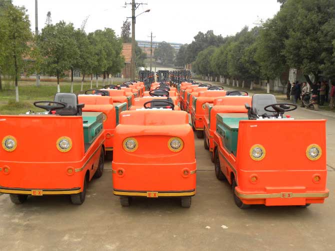 沃森电动牵引车2-150T来图定做