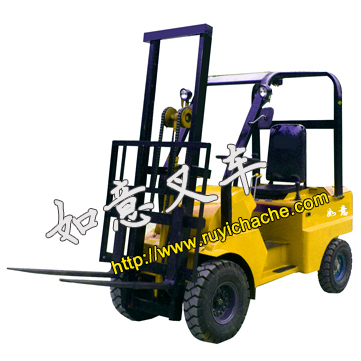 3T半电动堆高车 SS