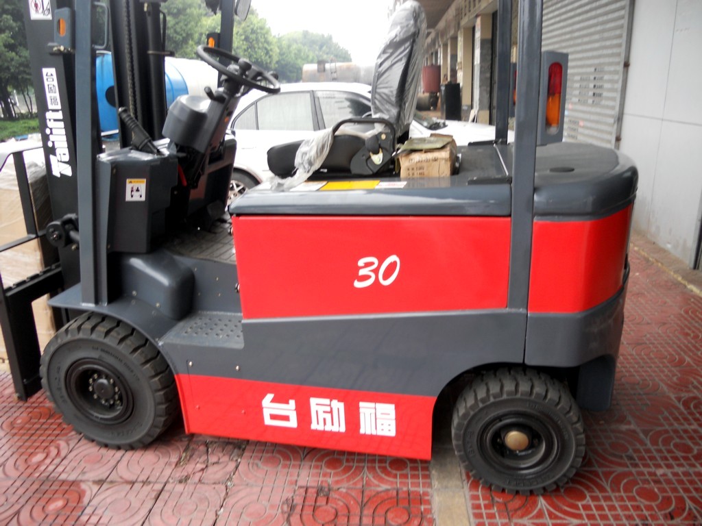 厂家直销台励福电动叉车 FB30