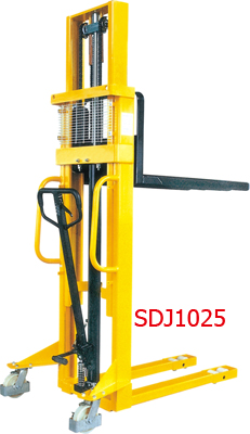 半电动堆高车 CDD1025