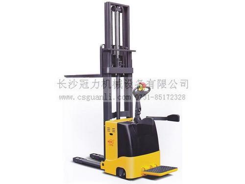 长沙叉车|全电动叉车|电动堆高叉车 CDD1035