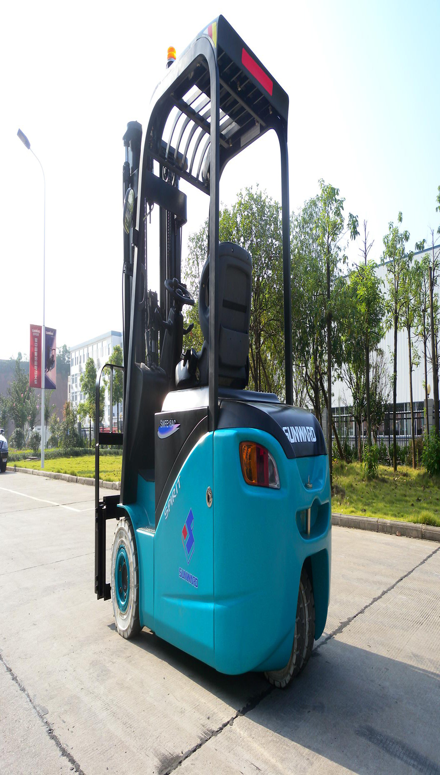 蓝博旺叉车