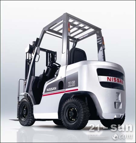 日产尼桑2.0T叉车 KY1F2A20C