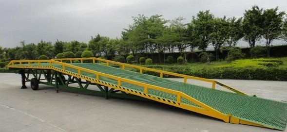 罗定普宁方便耐用机械式移动登车桥轻便式移动登车桥 DCQY-8T-10M