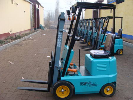 CPD400B蓄电池平衡重式叉车_3 CPD400B