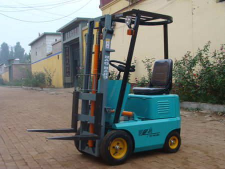 CPC350A内燃平衡重式叉车_3 CPC350A