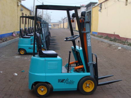 CPC350A内燃平衡重式叉车_4 CPC350A