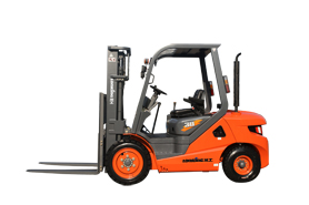 龙工最新叉车 LG30