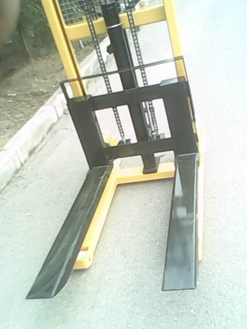 山东液压叉车 CTY2