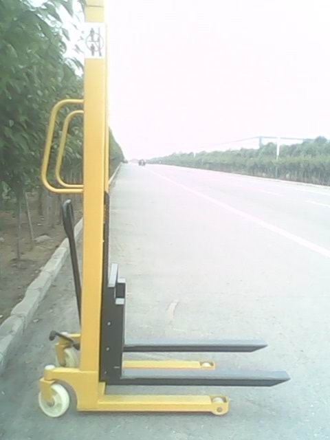 济南手动液压堆高车 CTY1