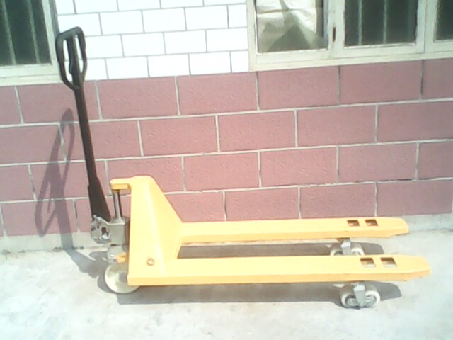 青岛手动叉车 CBY3