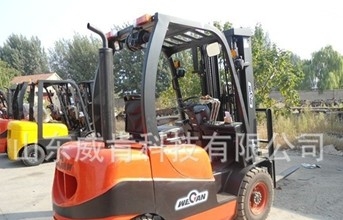 威肯勇士系列2吨柴油叉车 2吨_中国叉车网(www.chinaforklift.com)