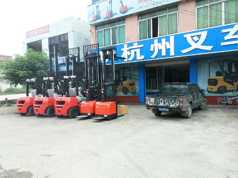 杭州叉车 CPC30-AG2_中国叉车网(www.chinaforklift.com)