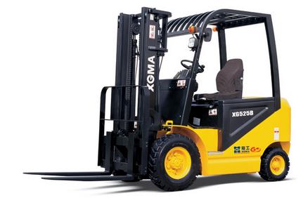 新型2.5吨直流蓄电池平衡重式叉车