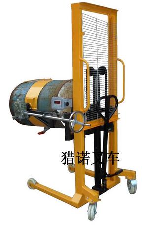 带称油桶升高车