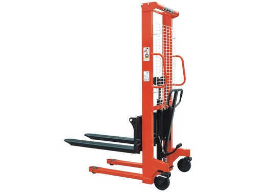 手动堆高车
