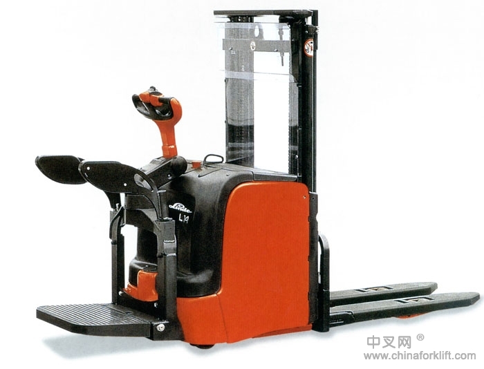 1.6吨电动托盘堆垛叉车