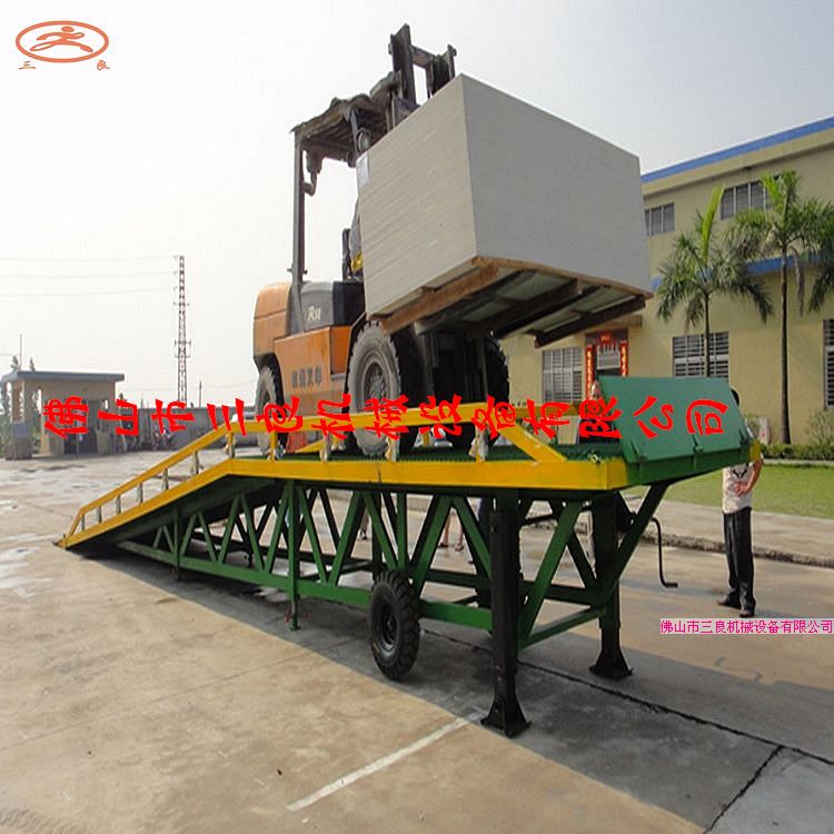移动式登车桥 液压装卸登车桥 佛山登车桥操作指南 DCQY-8T-10M