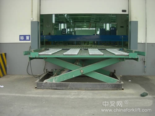 广州花都挚诚叉车厂家订做维修移动式作业平台