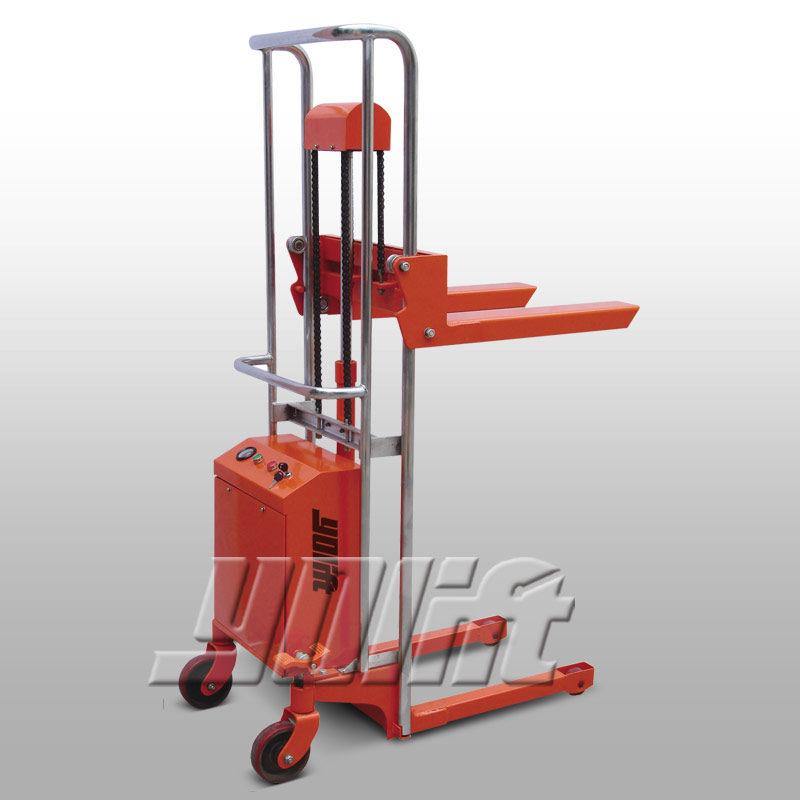 轻型半电动堆高车 YL52101