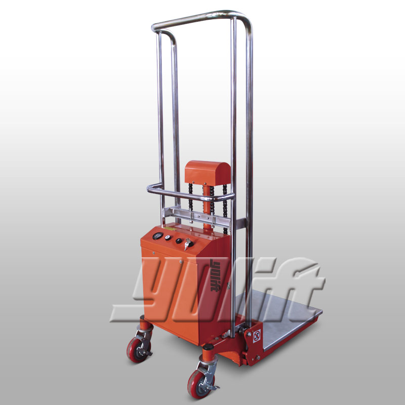 轻型半电动堆高车 YL52101