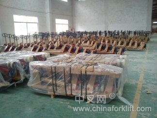 奥津叉车供应 奥津手动叉车 3T