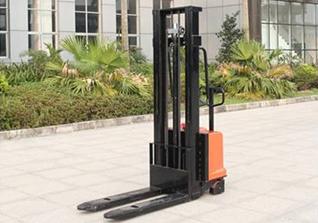 半电动堆垛车 CTD10