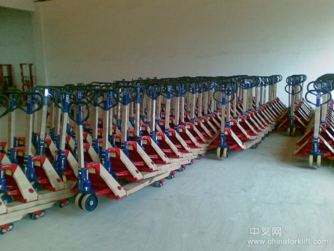 东莞电动叉车维修保养 东莞电瓶叉车 东莞丰田叉车 2T