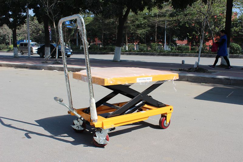小型液压升降平台车 手推液压平台车 ＰＴ300Ａ