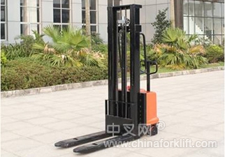 供应合派半电动堆高车CTD15 CTD15