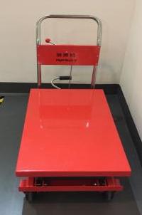 双剪式手动液压平台车