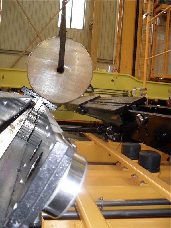 伸缩臂叉装机 热处理炉上下料伸缩臂叉装机Zeus 172