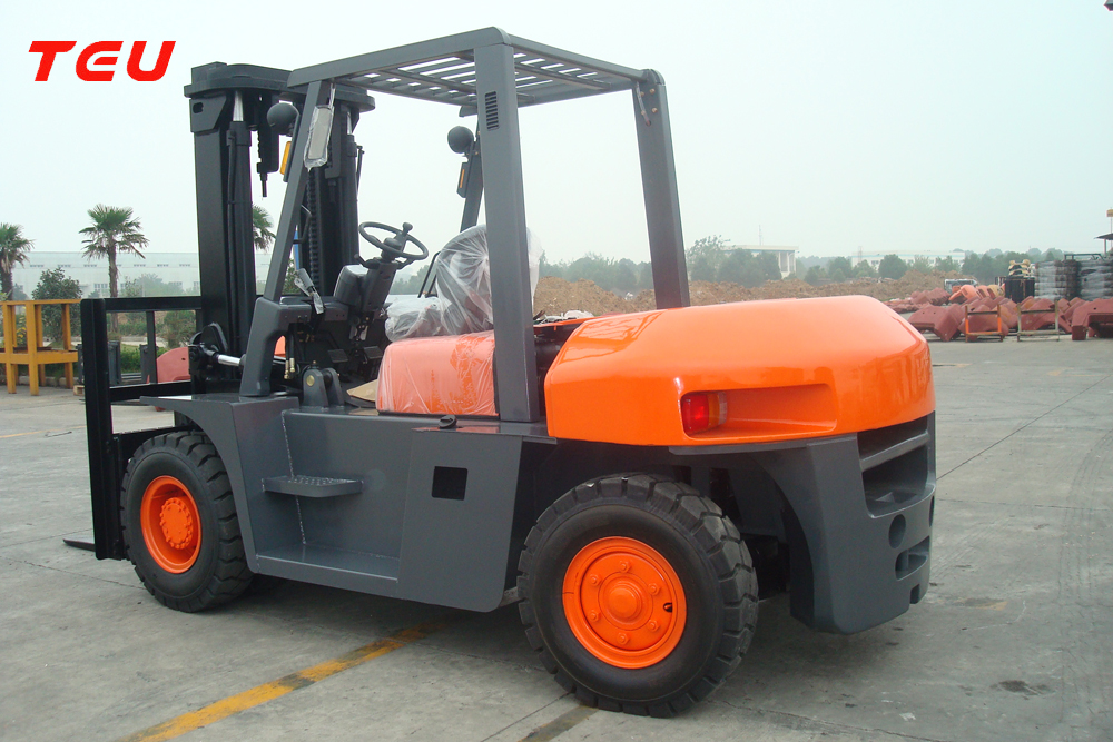 8吨柴油叉车 FD80T