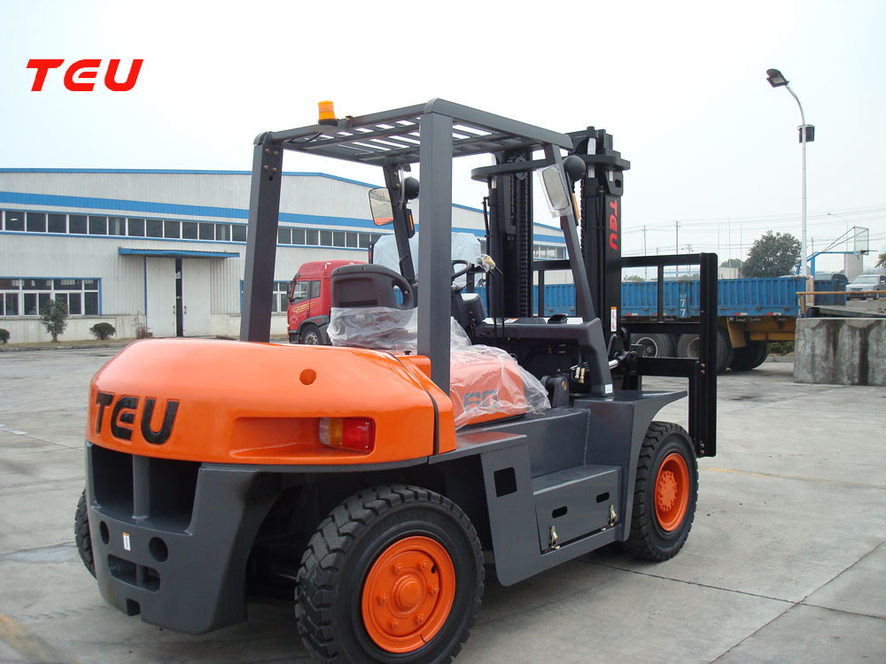 6吨柴油叉车 FD60T